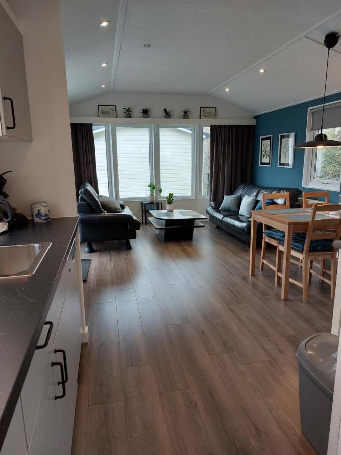 Modern En Chic Chalet Tot 4 Personen Op De Veluwe Recreatiepark De Oude Driest 푸텐 외부 사진