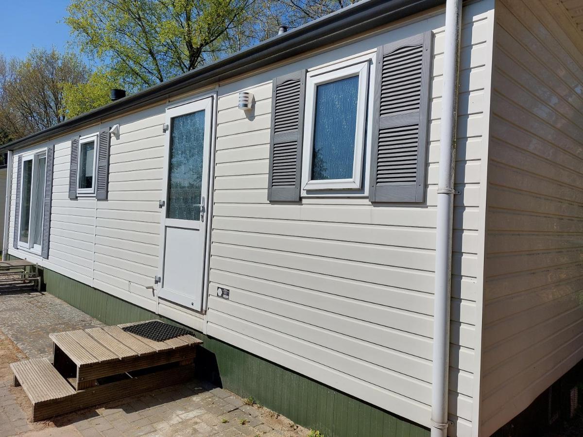 Modern En Chic Chalet Tot 4 Personen Op De Veluwe Recreatiepark De Oude Driest 푸텐 외부 사진