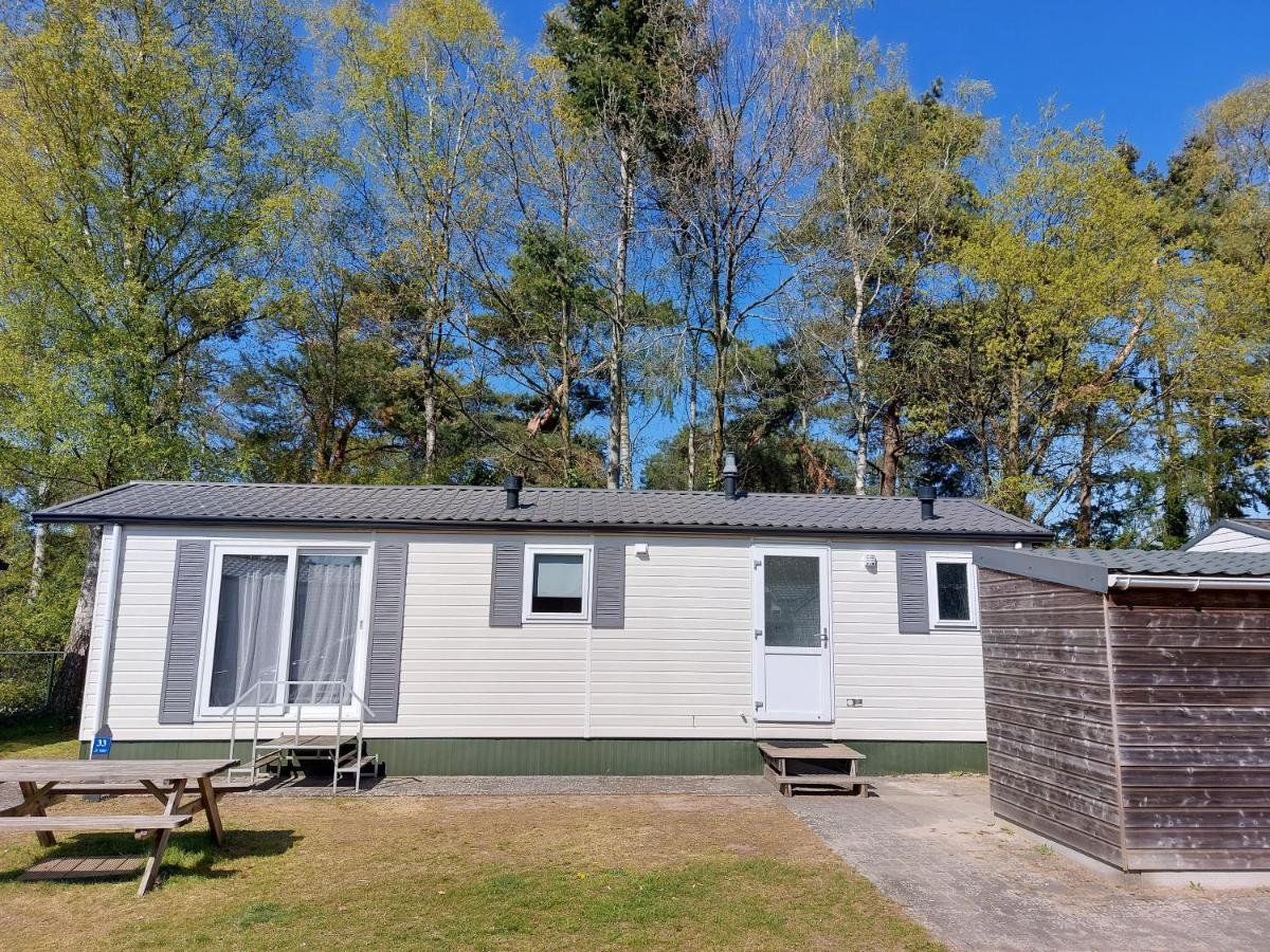 Modern En Chic Chalet Tot 4 Personen Op De Veluwe Recreatiepark De Oude Driest 푸텐 외부 사진